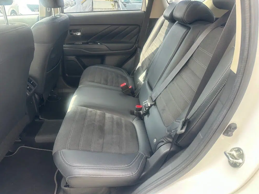 Mitsubishi Outlander 2.4 PHEV PURE+afn trekhaak orig ned aut uit 2019, foto 12