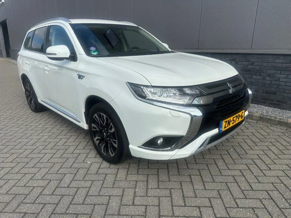 Mitsubishi Outlander 2.4 PHEV PURE+afn trekhaak orig ned aut uit 2019, foto 4