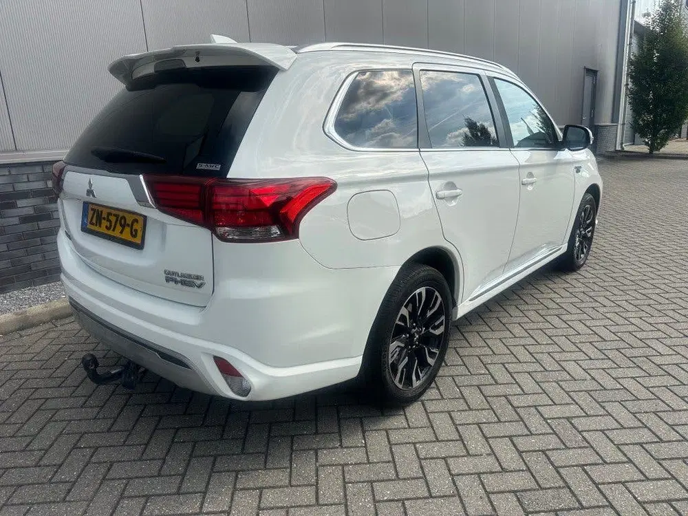 Mitsubishi Outlander 2.4 PHEV PURE+afn trekhaak orig ned aut uit 2019, foto 5