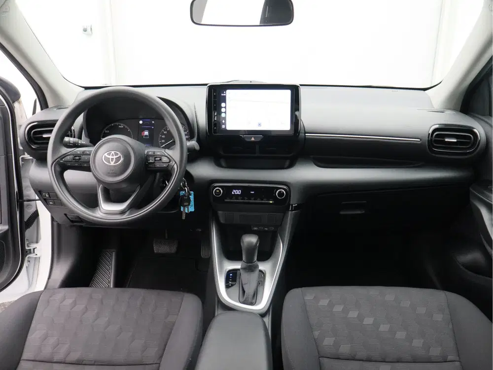 Toyota Yaris 1.5 Hybrid 115 Comfort uit 2024, foto 2