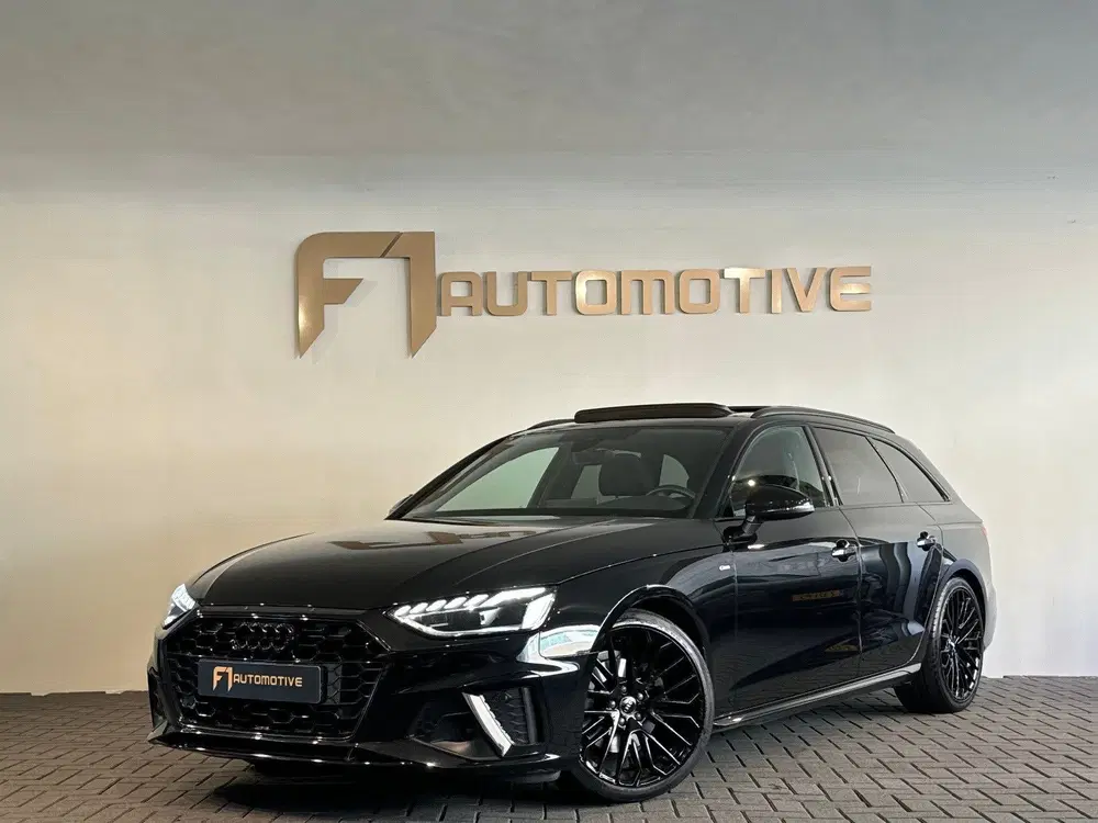 Audi A4 35 TFSI S Line Pano uit 2022