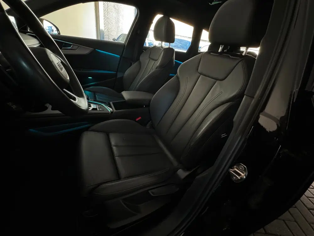 Audi A4 35 TFSI S Line Pano uit 2022, foto 10