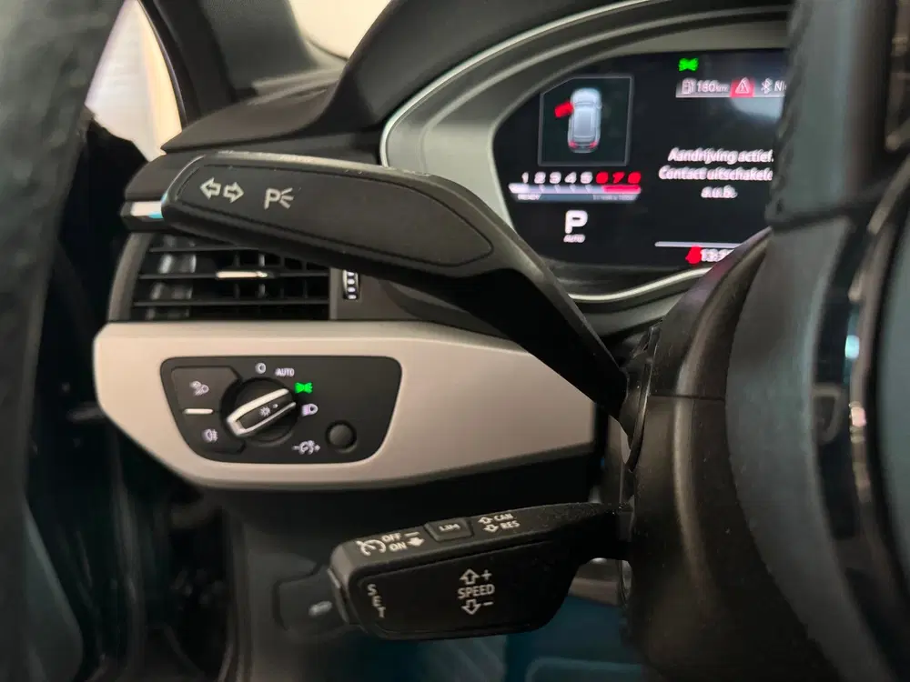 Audi A4 35 TFSI S Line Pano uit 2022, foto 11