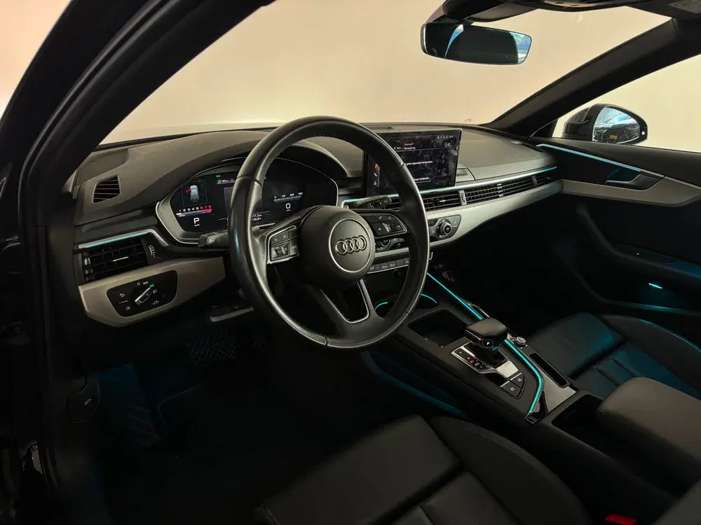 Audi A4 35 TFSI S Line Pano uit 2022, foto 9
