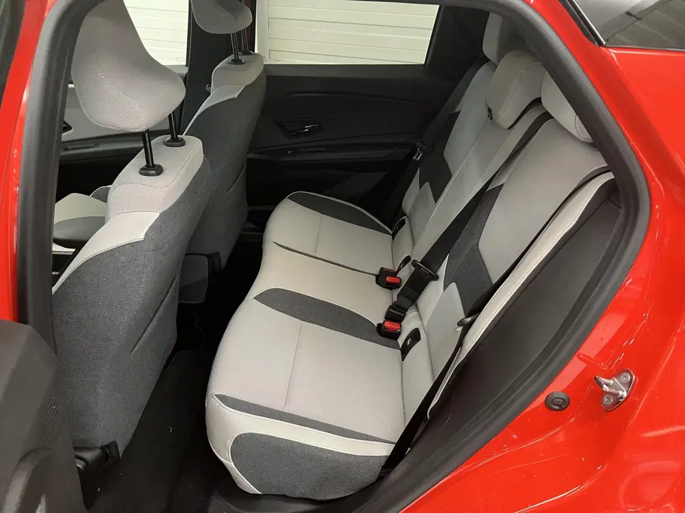 Nissan Micra EVOLVE 52 kWh uit 2025, foto 8