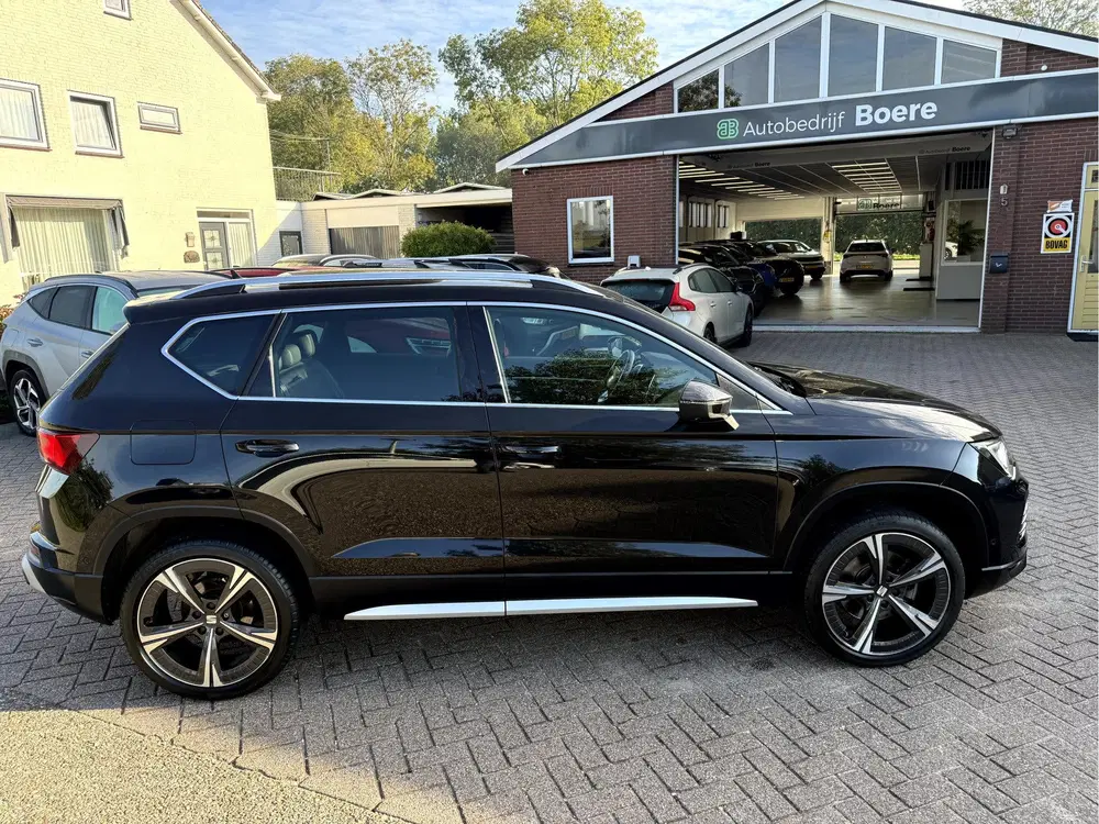 SEAT Ateca 1.5 TSI Xperience Business Intense Panoram uit 2022, foto 2