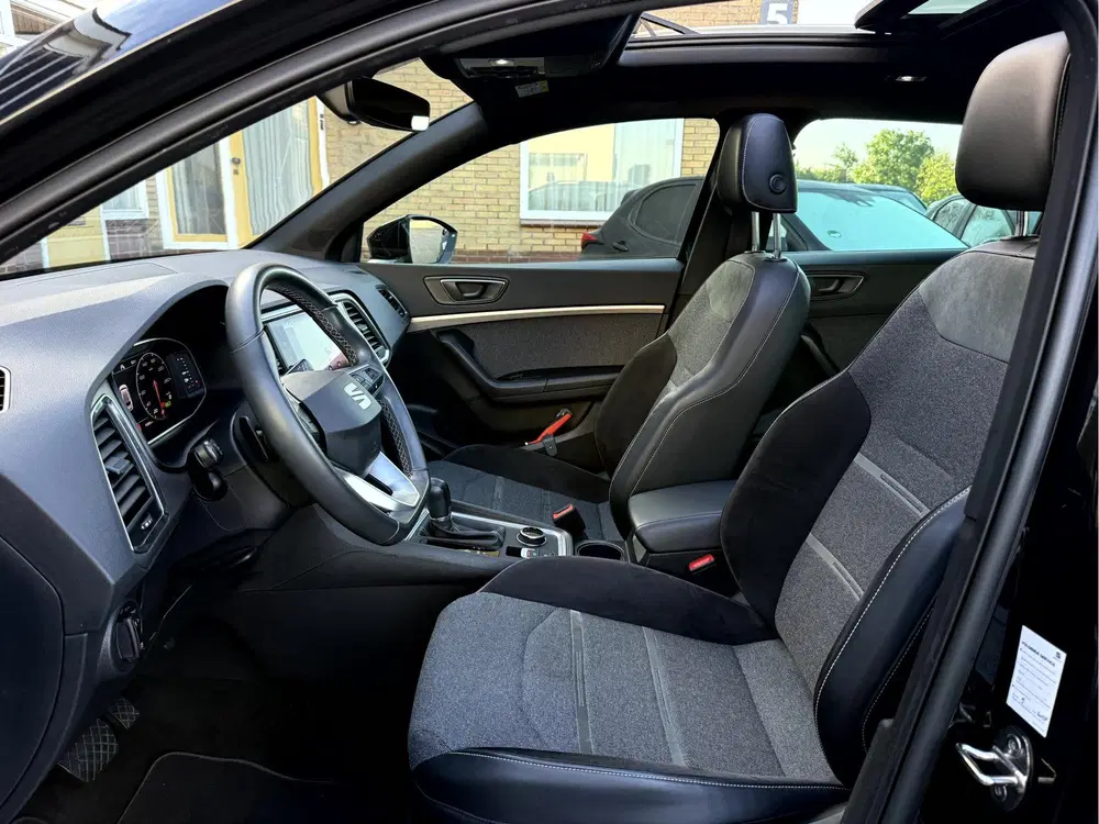 SEAT Ateca 1.5 TSI Xperience Business Intense Panoram uit 2022, foto 4