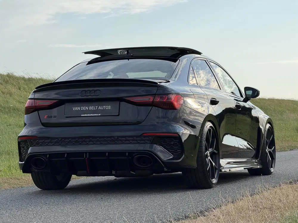 Audi RS3 2.5 TFSI 400PK Quattro uit 2021, foto 2