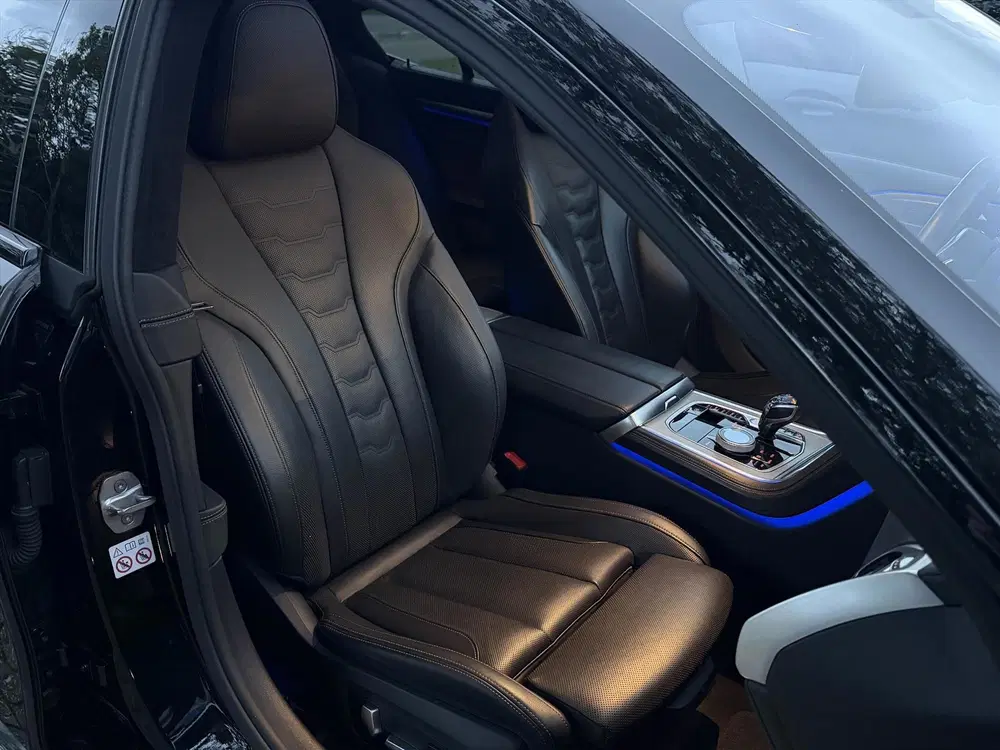 BMW 8-serie 8-serie Gran Coupé 700PK xDrive uit 2020, foto 14