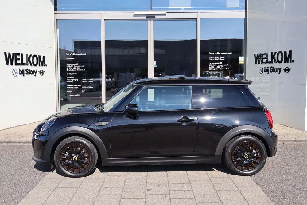 Mini Electric Classic uit 2022, foto 7
