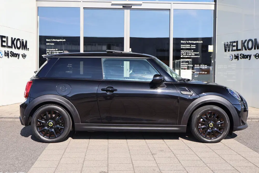 Mini Electric Classic uit 2022, foto 9