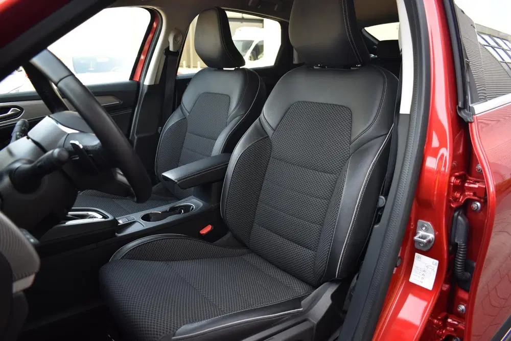 Renault Arkana TCe 140 EDC Intens uit 2021, foto 10