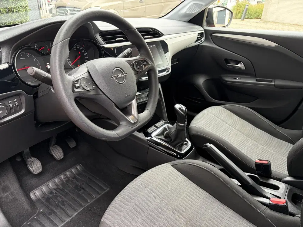Opel Corsa 1.2 Edition uit 2020, foto 10