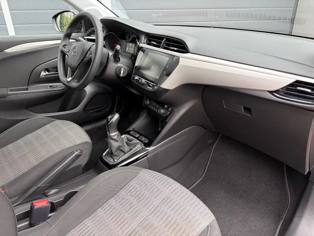Opel Corsa 1.2 Edition uit 2020, foto 13