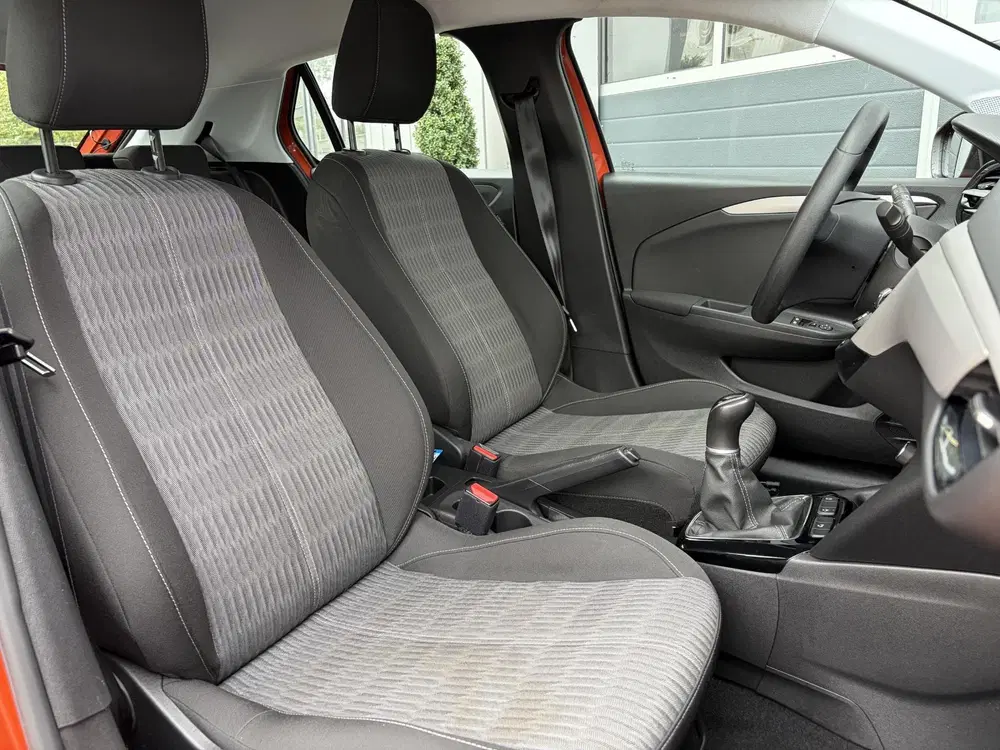Opel Corsa 1.2 Edition uit 2020, foto 15