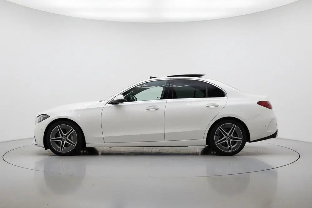 Mercedes-Benz C-Klasse 180 AMG PANO MEMORY HUD 360 NAP uit 2022, foto 5