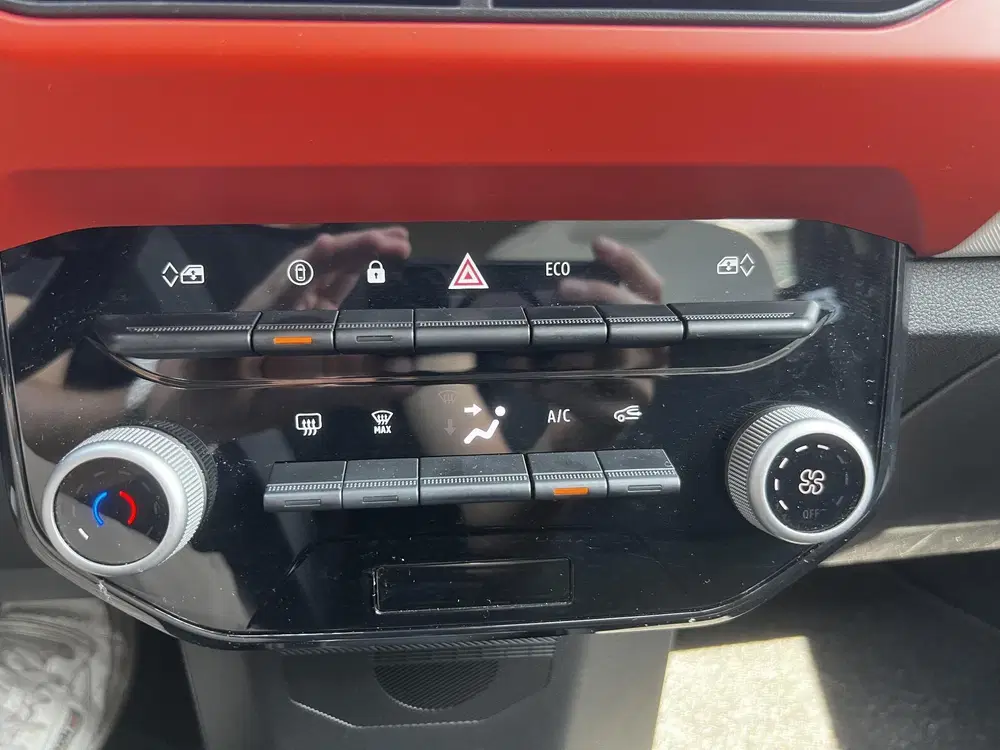 Dacia Spring Expression 45 26.8 kWh uit 2025, foto 12