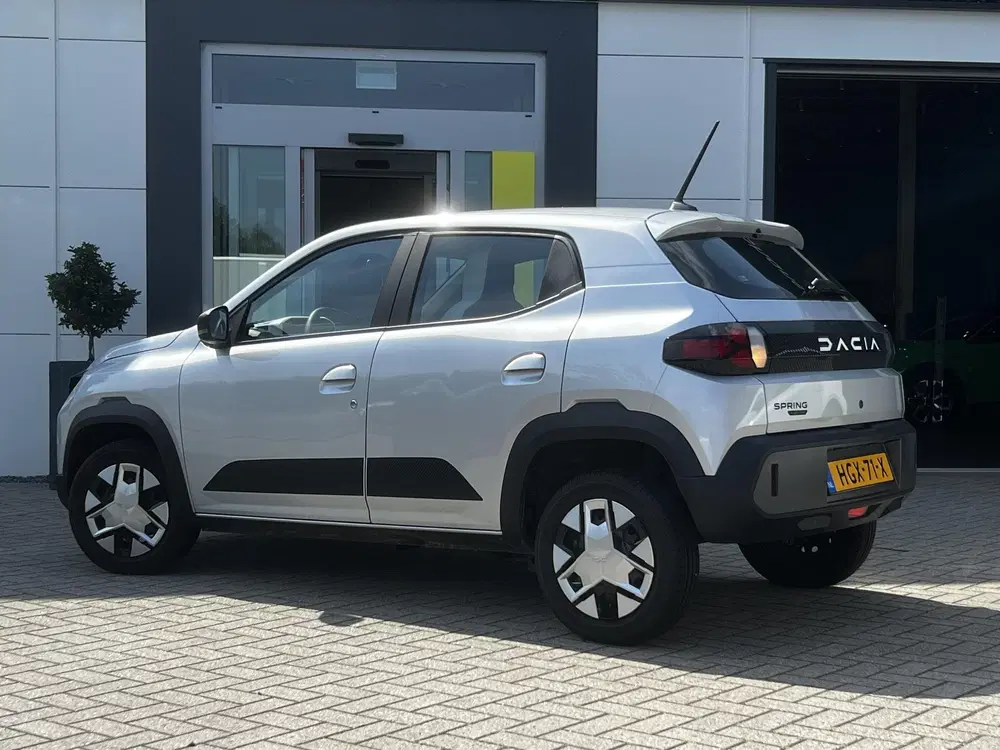 Dacia Spring Expression 45 26.8 kWh uit 2025, foto 6