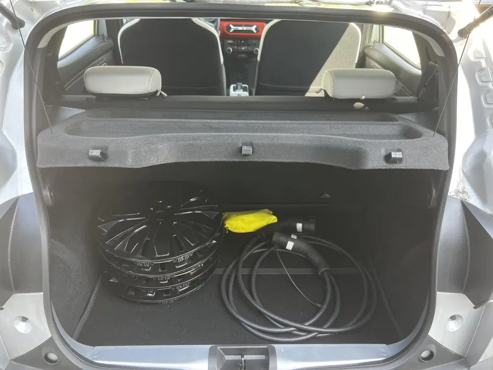 Dacia Spring Expression 45 26.8 kWh uit 2025, foto 9