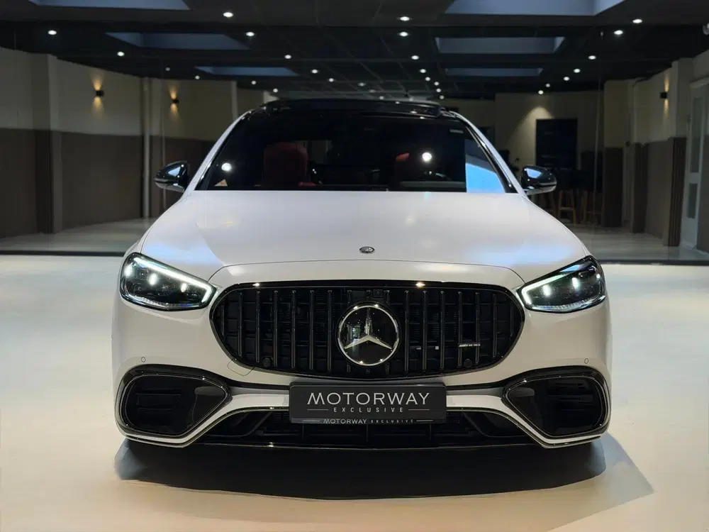 Mercedes-Benz S-Klasse AMG 63 S E Performance uit 2024, foto 2