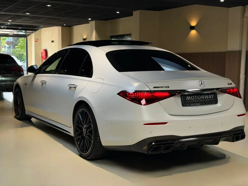 Mercedes-Benz S-Klasse AMG 63 S E Performance uit 2024, foto 6