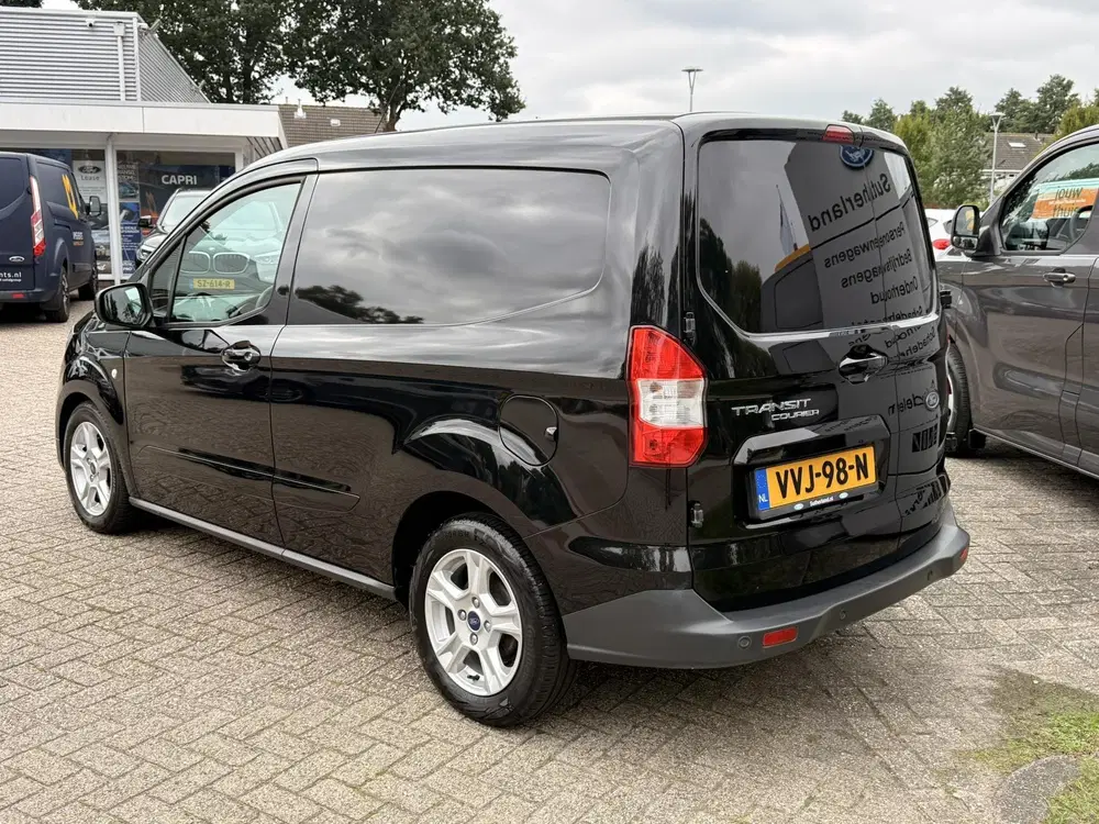 Ford Transit Courier 1.5 TDCI Limited Duratorq S&S 100pk uit 2023, foto 4