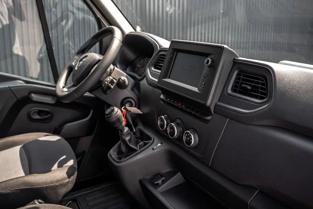 Renault Master *2.3dCi uit 2023, foto 2