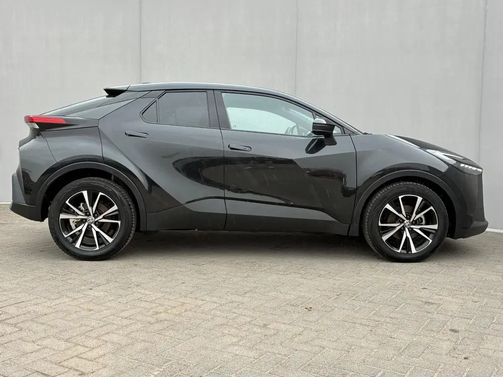 Toyota C-HR 1.8 Hybrid 140 First Edition uit 2025, foto 10