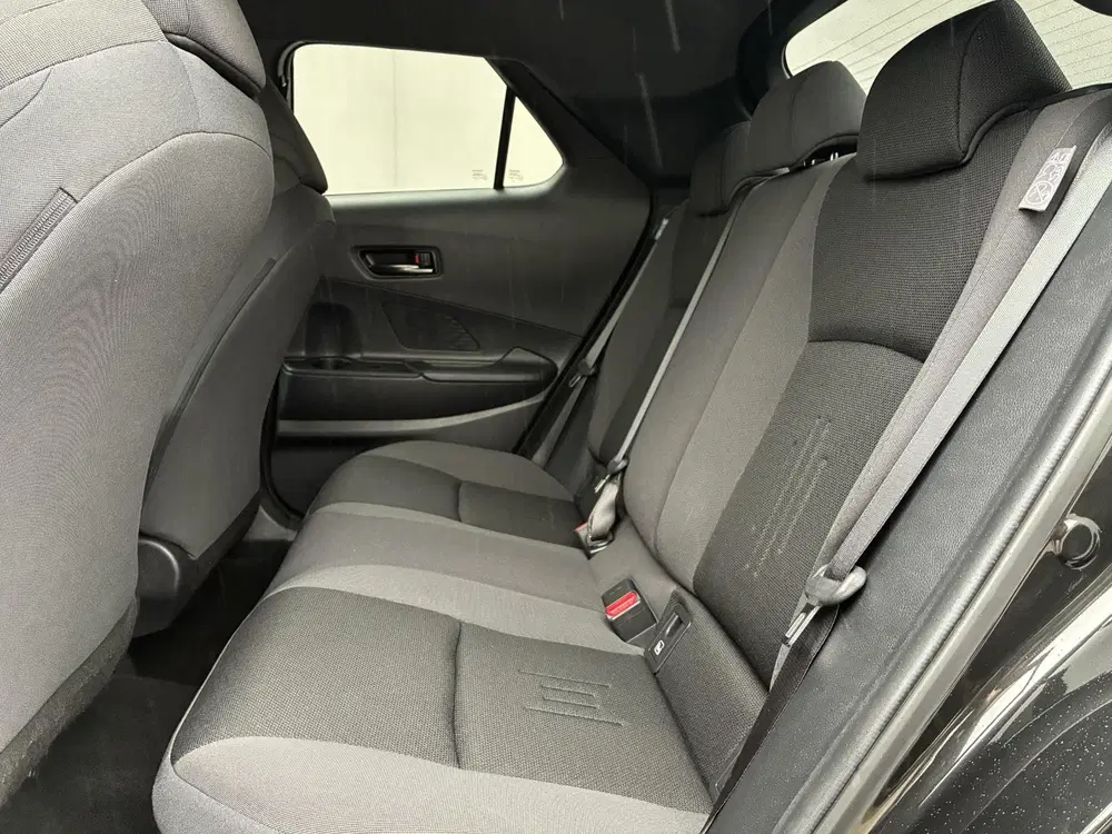 Toyota C-HR 1.8 Hybrid 140 First Edition uit 2025, foto 8