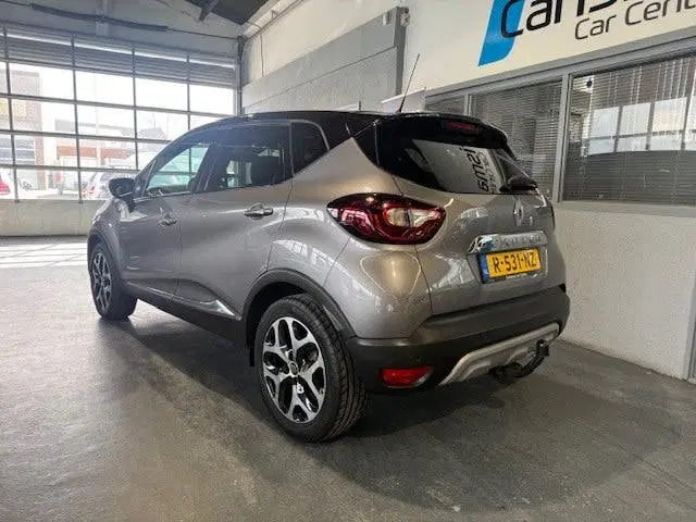 Renault Captur 1.3 TCe Intens Aut. uit 2019, foto 2