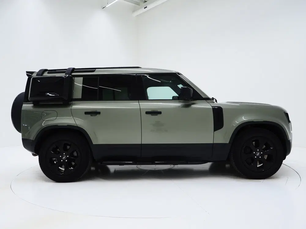 Land Rover Defender 2.0 P400e 110 uit 2021, foto 10