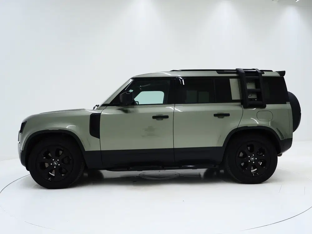 Land Rover Defender 2.0 P400e 110 uit 2021, foto 2