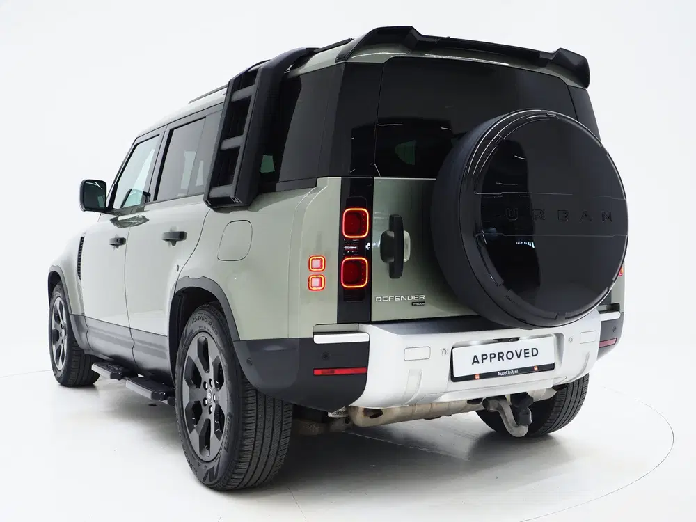 Land Rover Defender 2.0 P400e 110 uit 2021, foto 3
