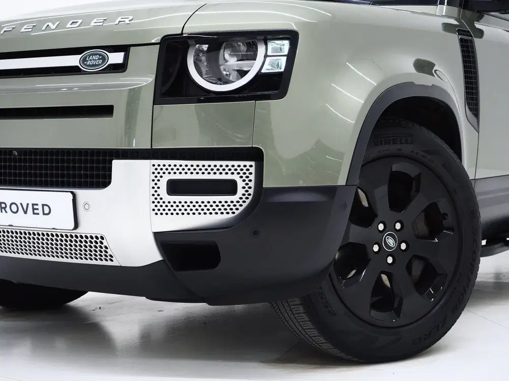 Land Rover Defender 2.0 P400e 110 uit 2021, foto 6