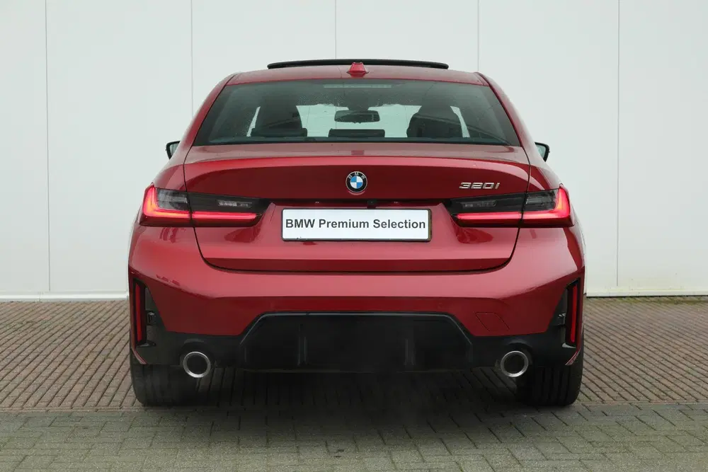 BMW 3-serie 320i uit 2025, foto 7