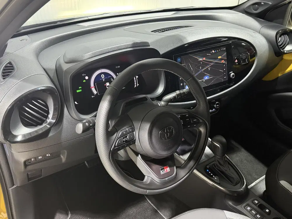 Toyota Aygo X Hybrid 115 GR Sport JBL-AUDIO uit 2025, foto 2