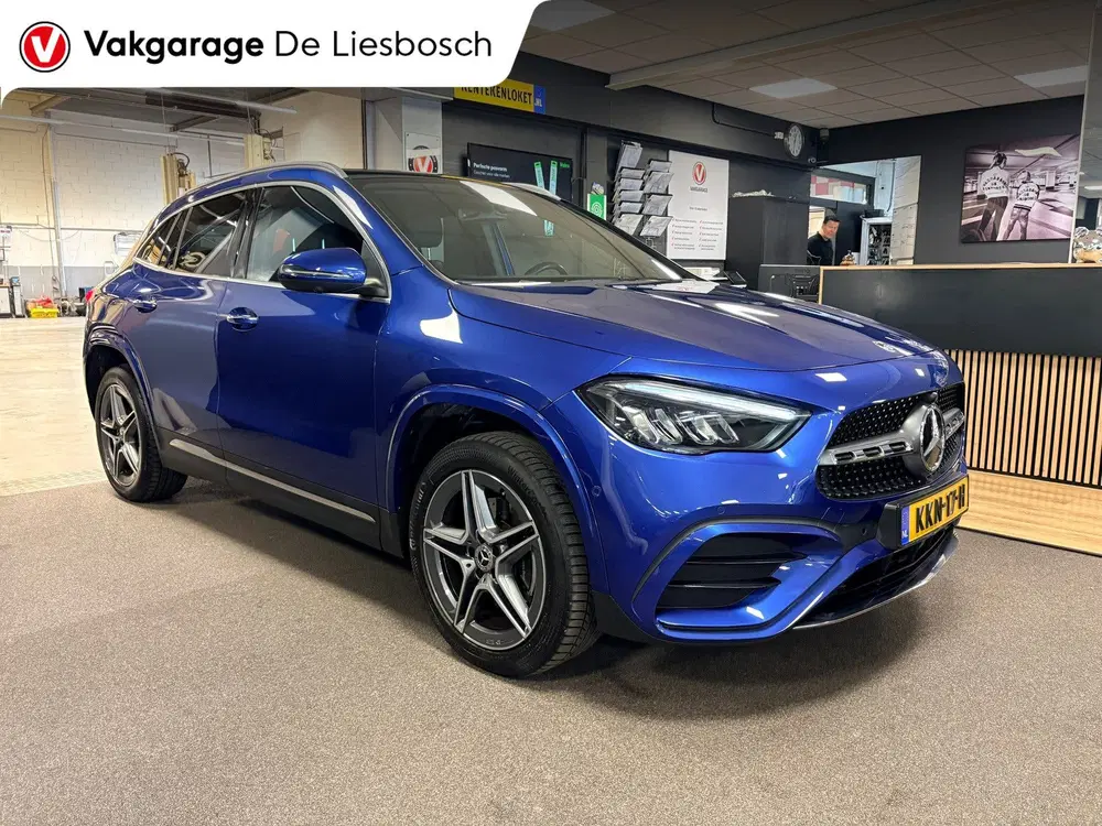 Mercedes-Benz GLA 250 e PHEV Star Edition AMG Line uit 2024, foto 3