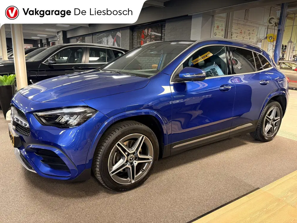 Mercedes-Benz GLA 250 e PHEV Star Edition AMG Line uit 2024, foto 7
