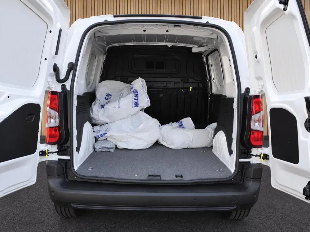 Opel Combo 1.5 BlueHDi 130 S&S L1 uit 2024, foto 8