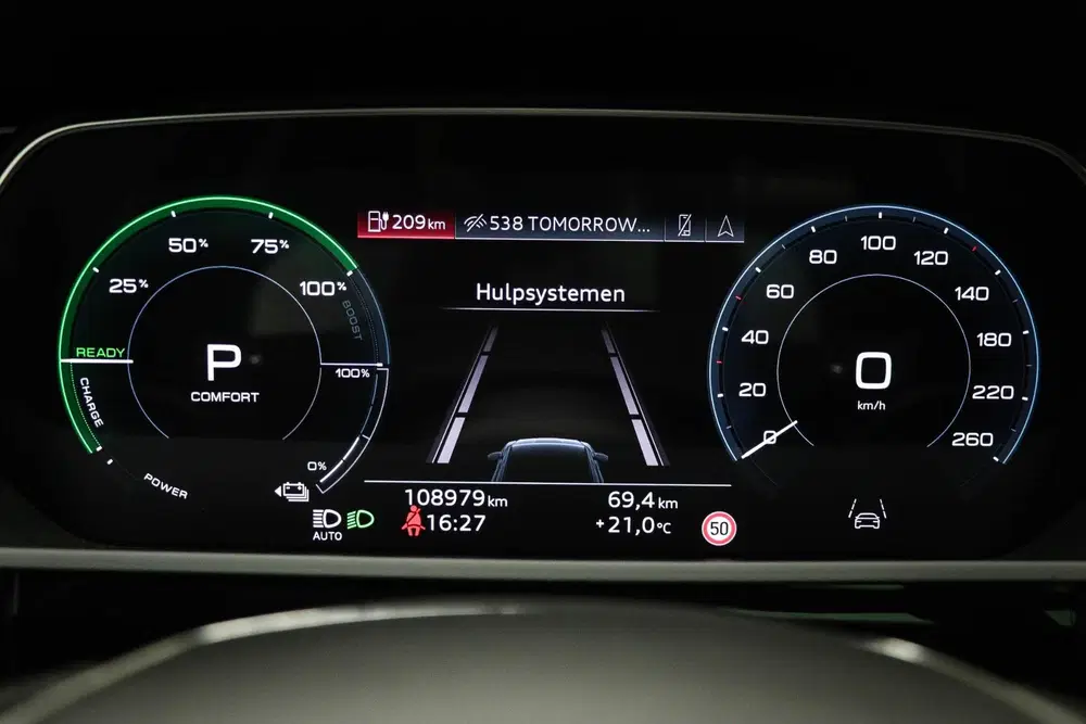 Audi Q8 55 quattro Edition 115 kWh uit 2023, foto 5