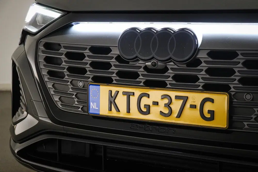 Audi Q8 55 quattro Edition 115 kWh uit 2023, foto 8