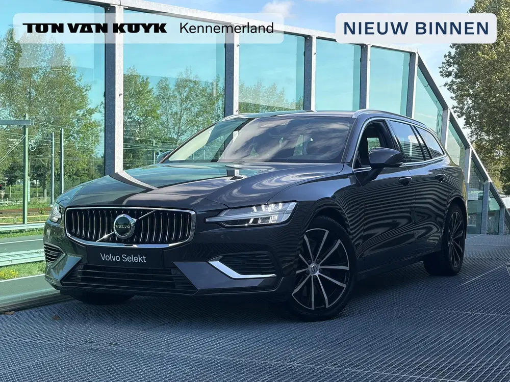 Volvo V60 2.0 T6 Plug-in hybrid AWD Essential Bright uit 2025