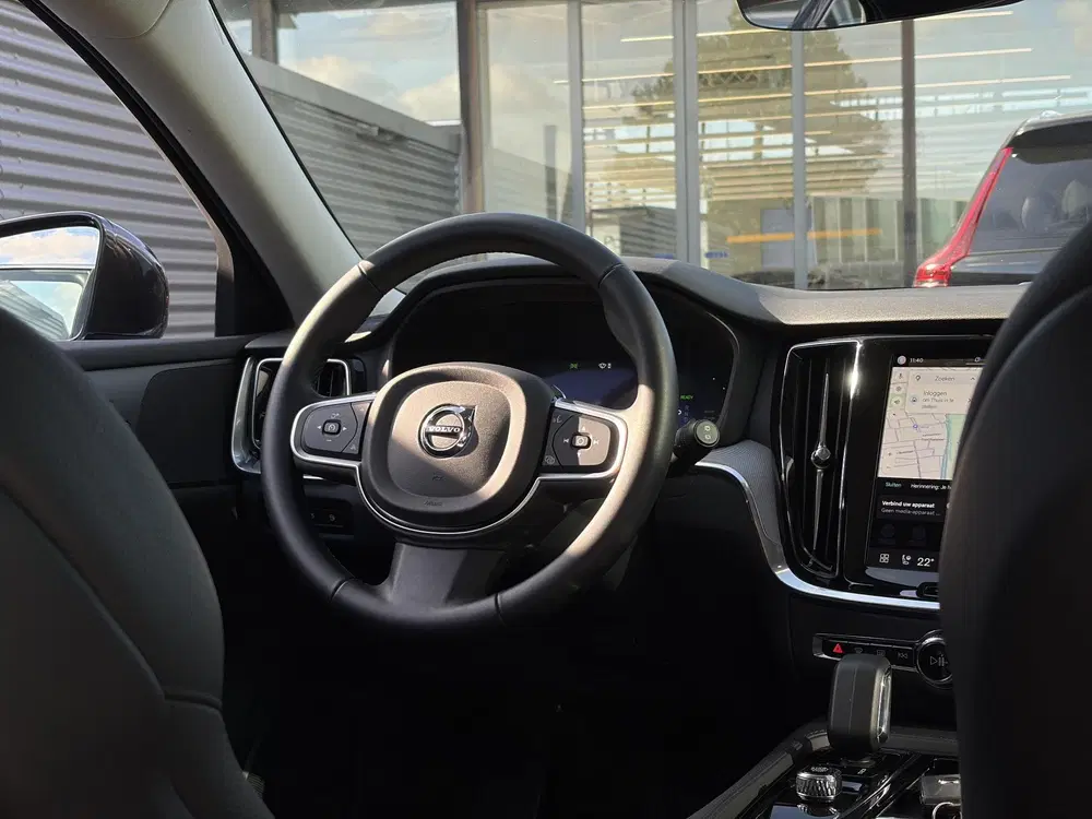 Volvo V60 2.0 T6 Plug-in hybrid AWD Essential Bright uit 2025, foto 10