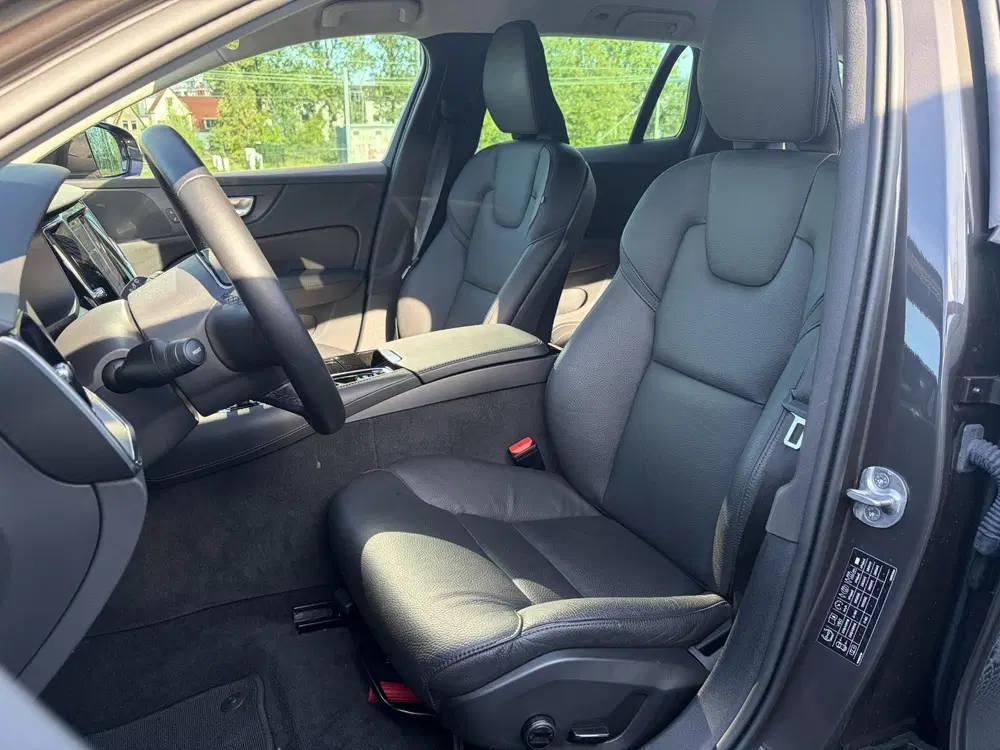 Volvo V60 2.0 T6 Plug-in hybrid AWD Essential Bright uit 2025, foto 7