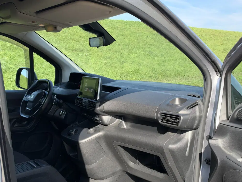 Peugeot Partner 1.5 BlueHDI Premium MAD Luchtvering op ach uit 2021, foto 3
