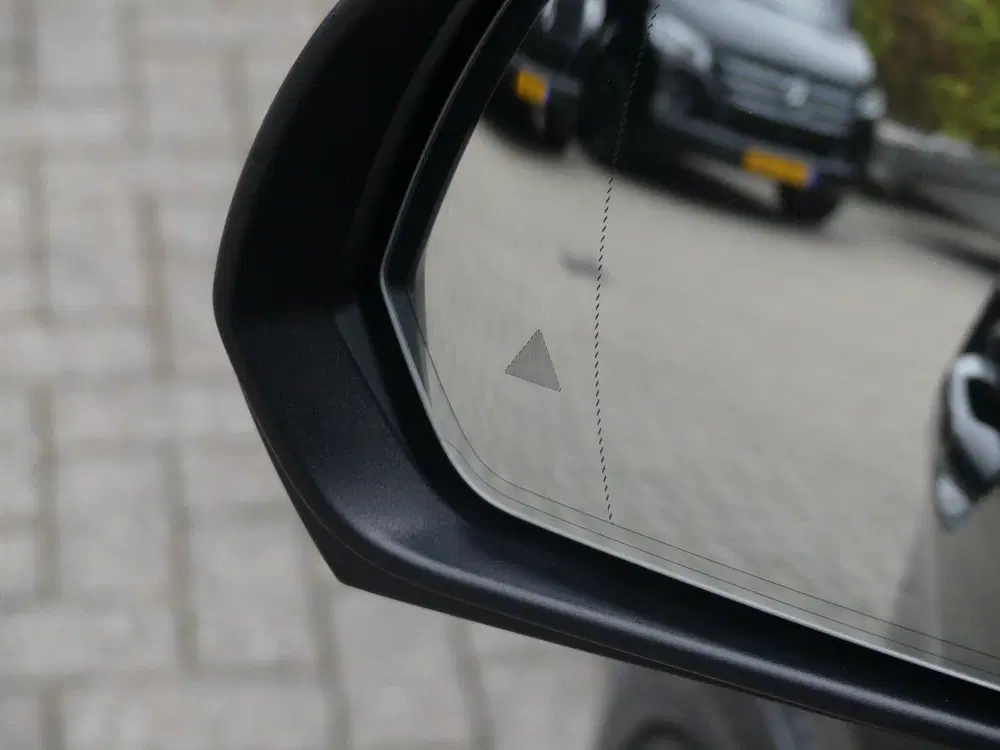 Mercedes-Benz V-Klasse 300d Lang Dubbel Cabine LED uit 2023, foto 11