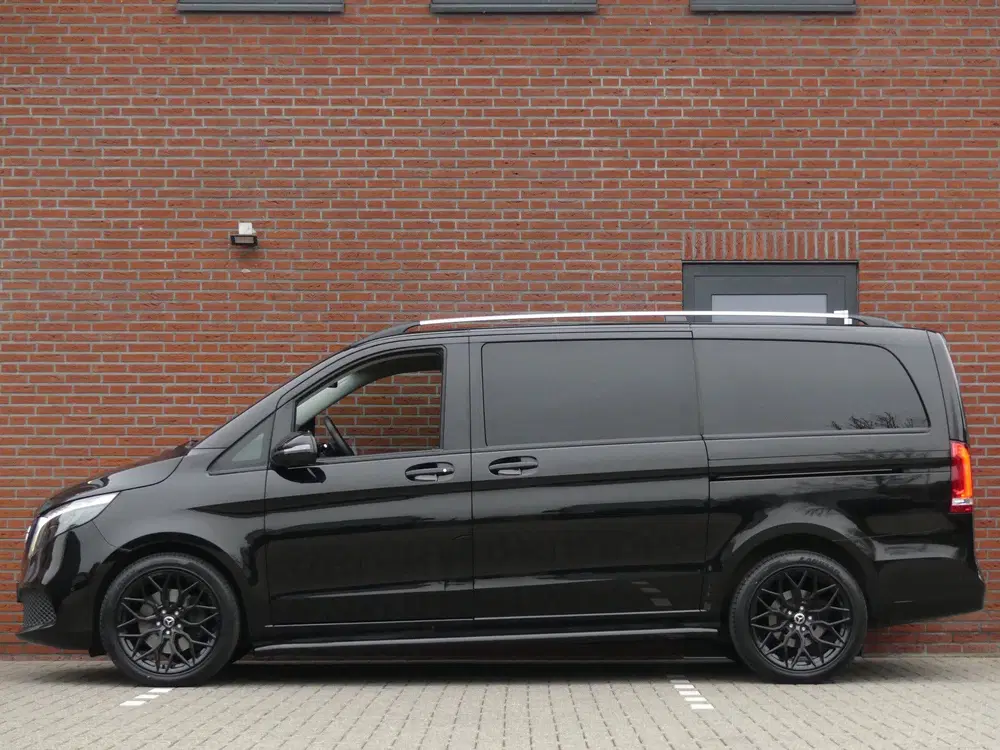 Mercedes-Benz V-Klasse 300d Lang Dubbel Cabine LED uit 2023, foto 3