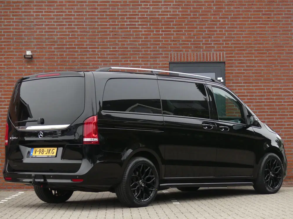Mercedes-Benz V-Klasse 300d Lang Dubbel Cabine LED uit 2023, foto 4