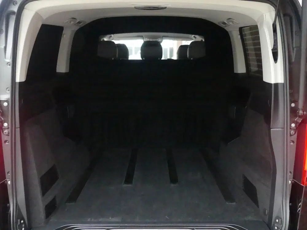Mercedes-Benz V-Klasse 300d Lang Dubbel Cabine LED uit 2023, foto 7