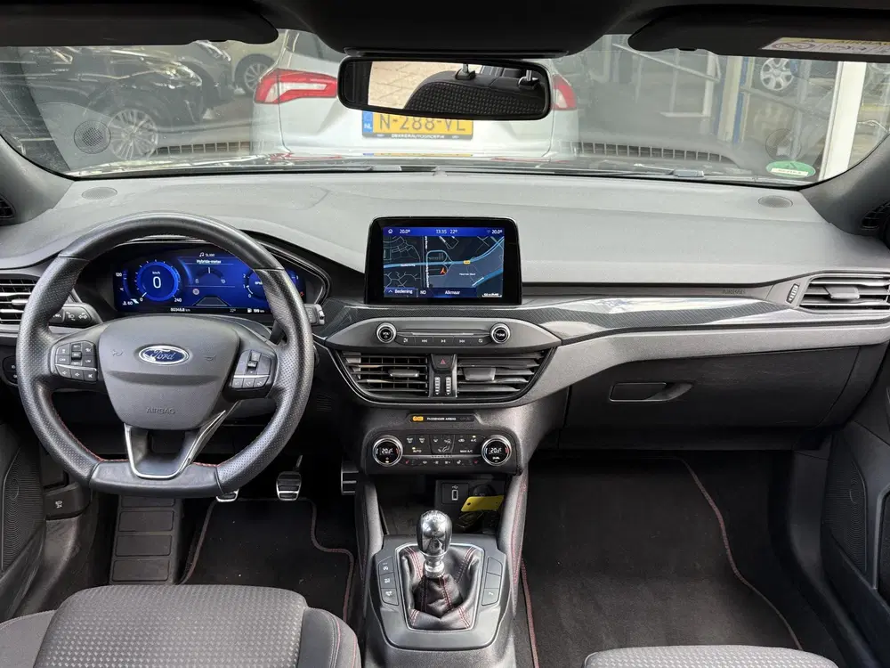 Ford Focus 1.0 EcoBoost Hybrid ST Line X Business uit 2020, foto 10
